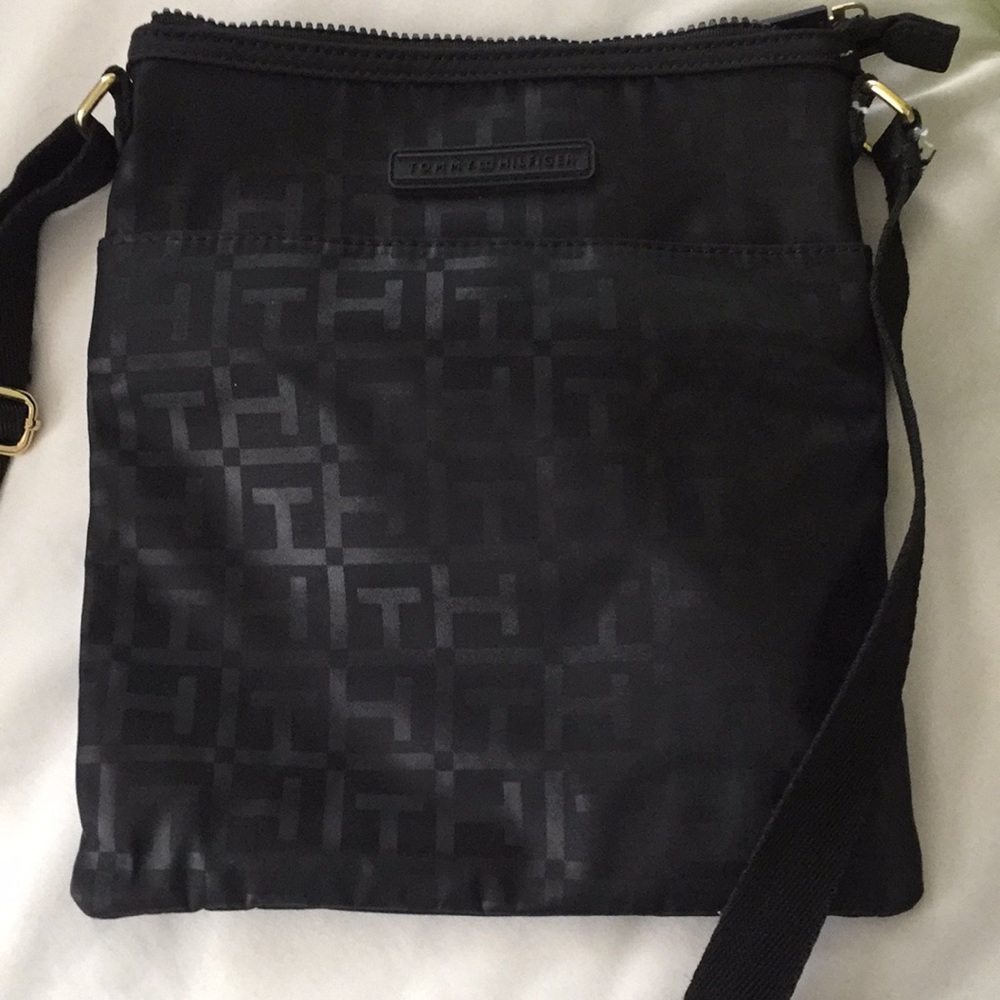 Tommy hillfiger black crossbody bag
